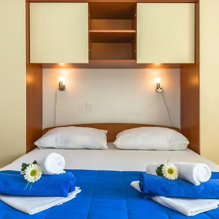 Apartment Mara Makarska