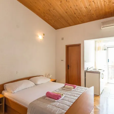 Mara Apartment