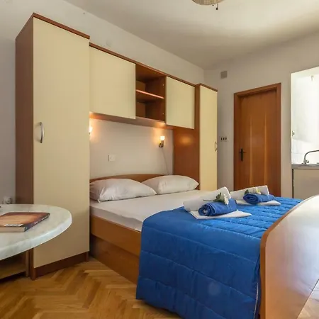Mara Apartment Makarska